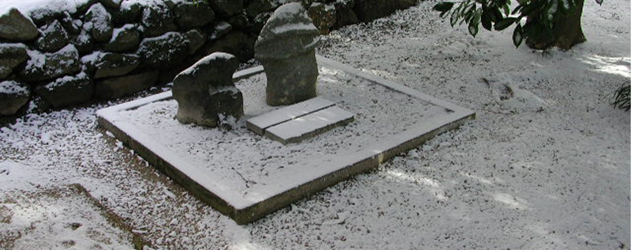 神社から朝日や夜景等とても美しい景色が見渡せる荘厳なパワースポット